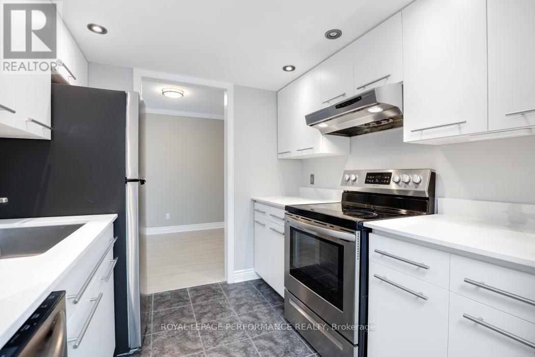 Renovated Kitchen - 304 - 100 Bruyere Street, Ottawa, ON - Indoor Photo Showing Kitchen With Stainless Steel Kitchen