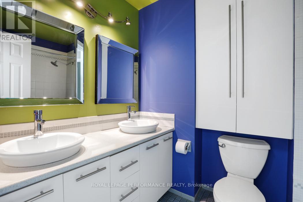 304 - 100 Bruyere Street, Ottawa, ON - Indoor Photo Showing Bathroom
