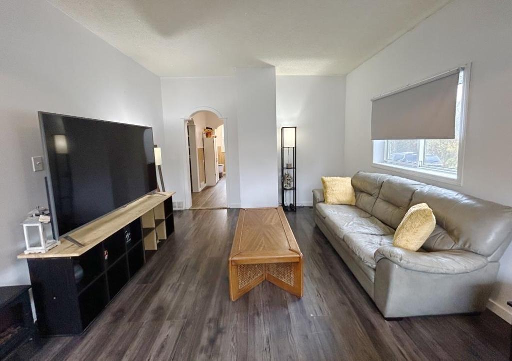 505 King'S Highway, Fort Frances, ON - Indoor Photo Showing Living Room