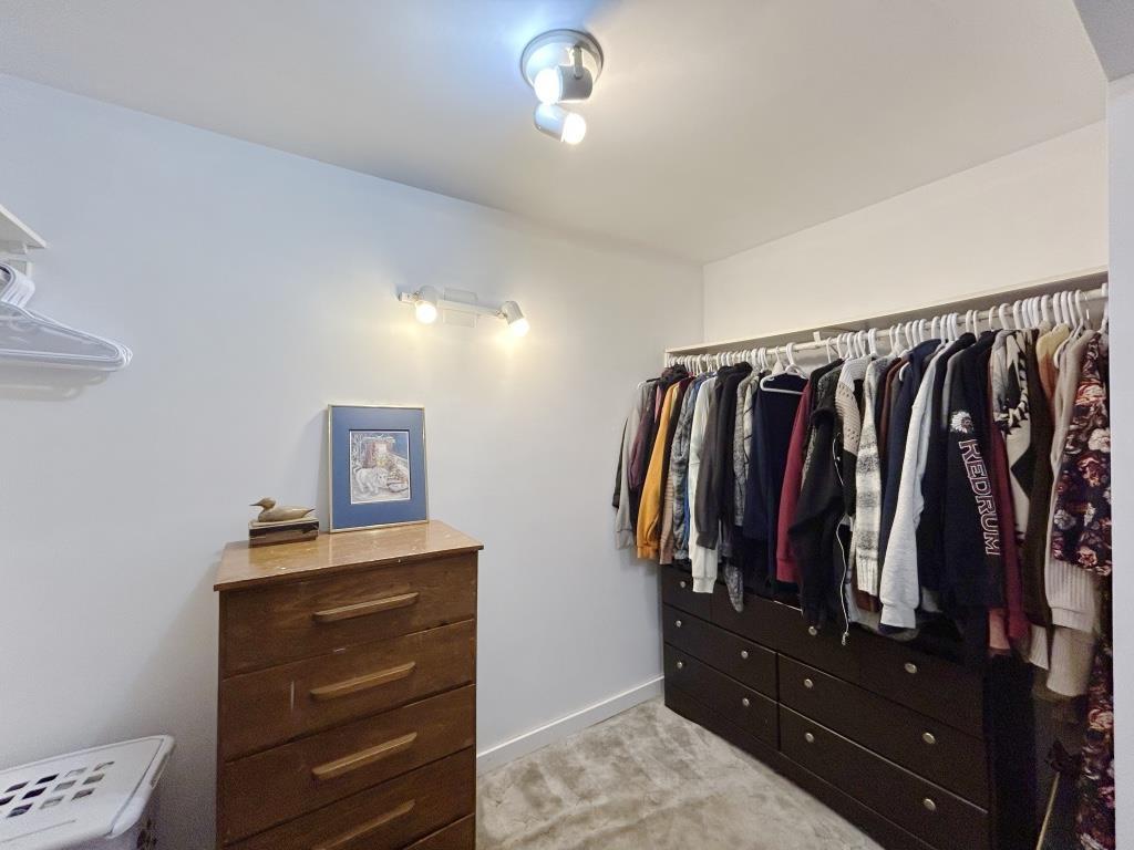 505 King'S Highway, Fort Frances, ON - Indoor With Storage