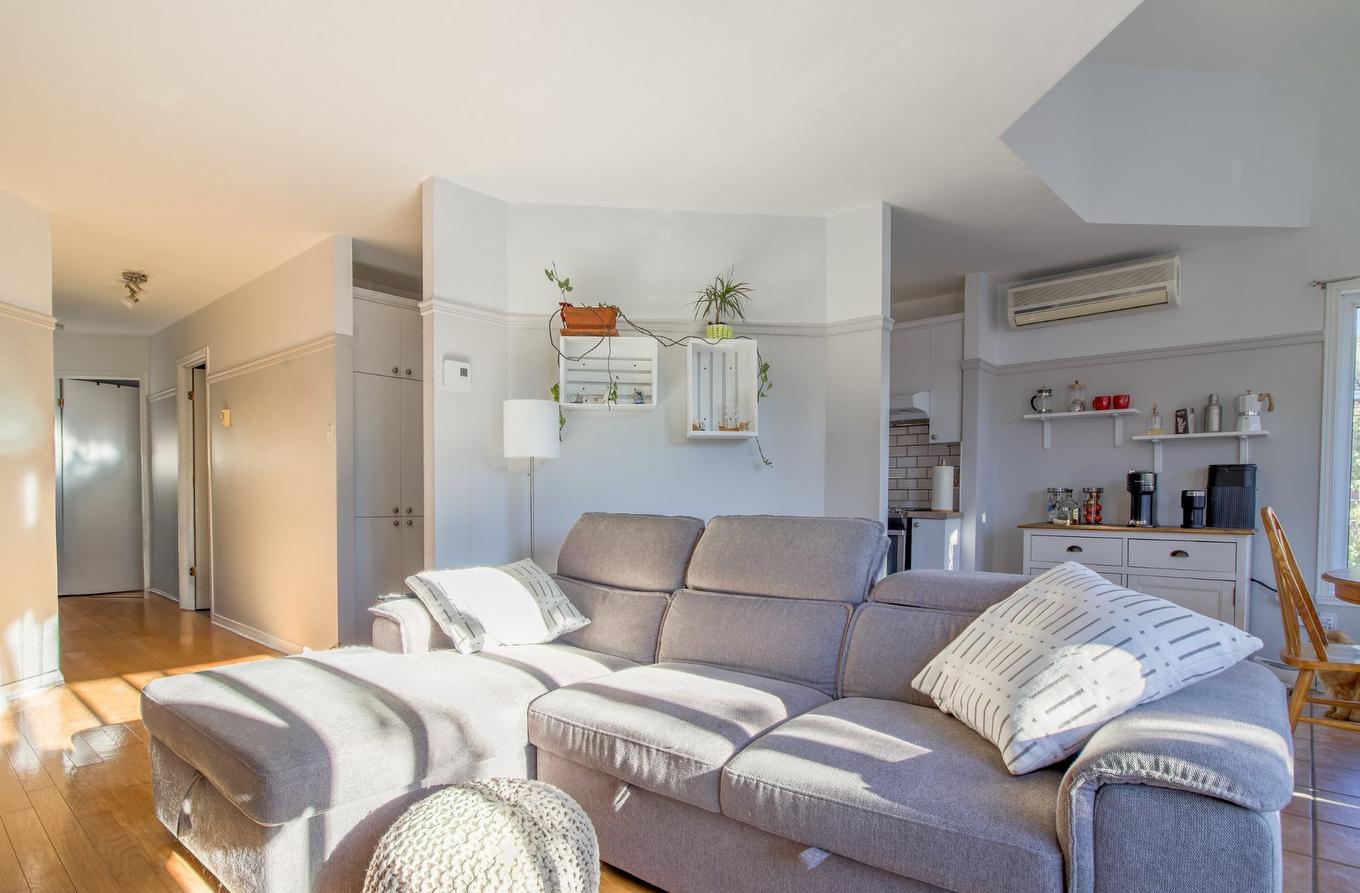 Overall view - 6-545 Rue Jérôme-Richer, Saint-Eustache, QC - Indoor Photo Showing Living Room