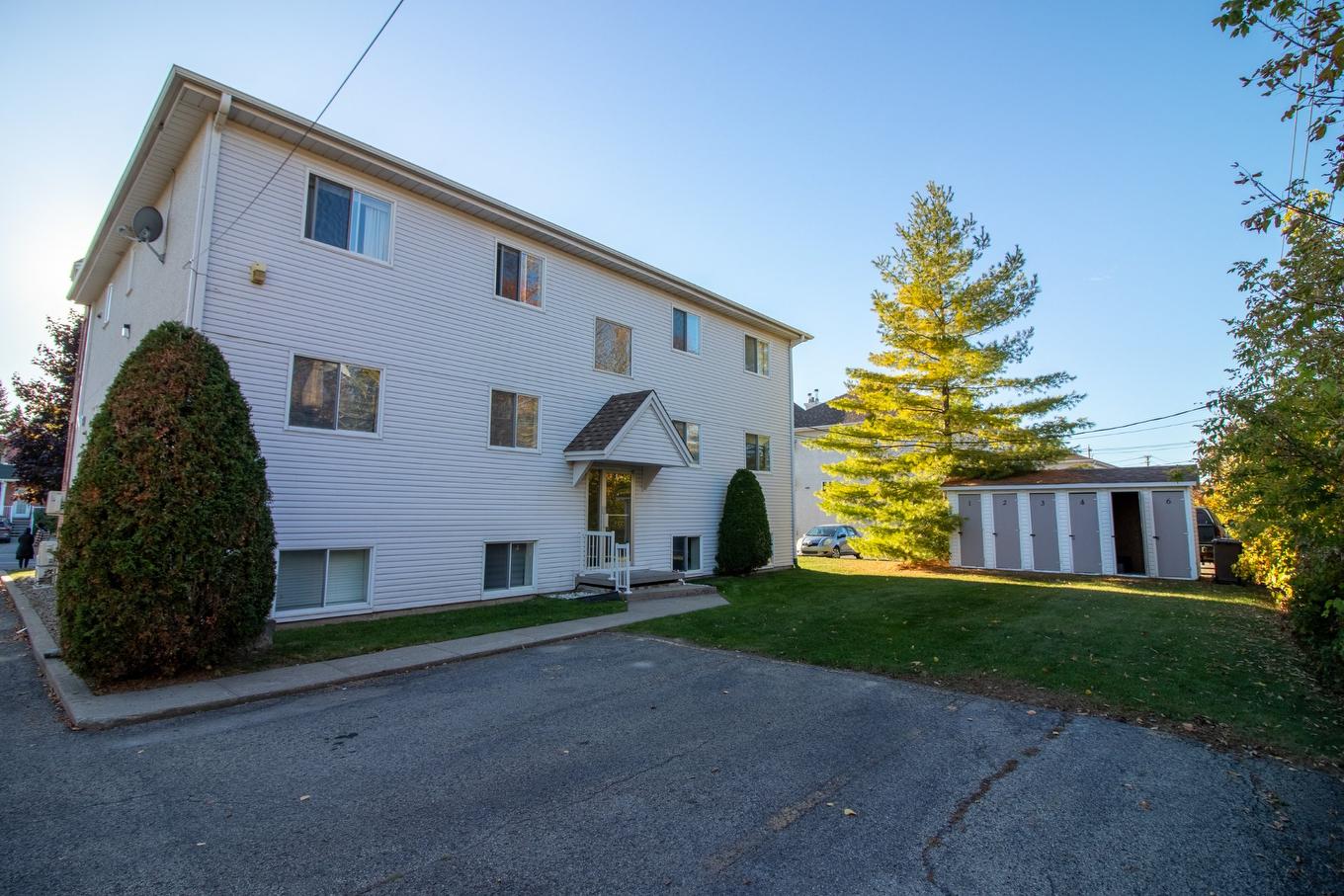 Back facade - 6-545 Rue Jérôme-Richer, Saint-Eustache, QC - Outdoor