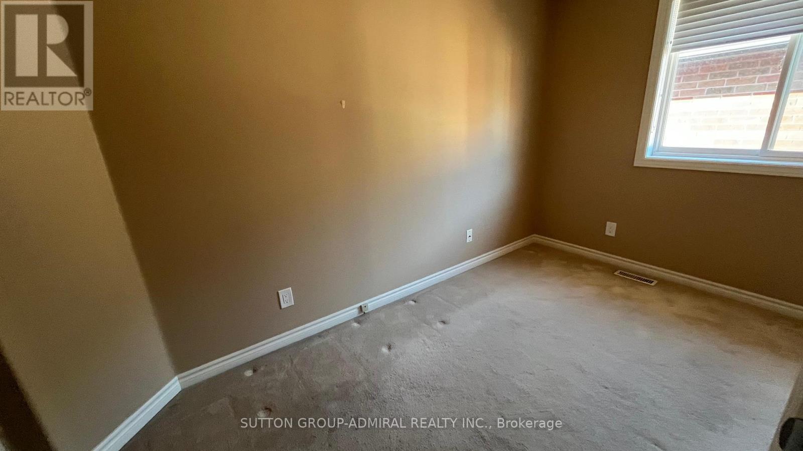 Bsm - 6 White Crescent, Barrie, ON - Indoor Photo Showing Other Room