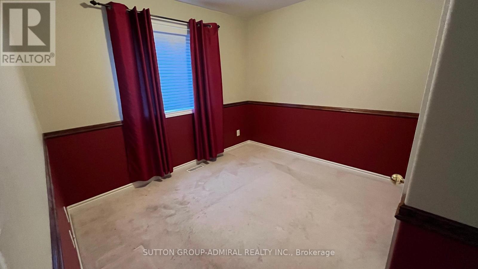 Bsm - 6 White Crescent, Barrie, ON - Indoor Photo Showing Other Room