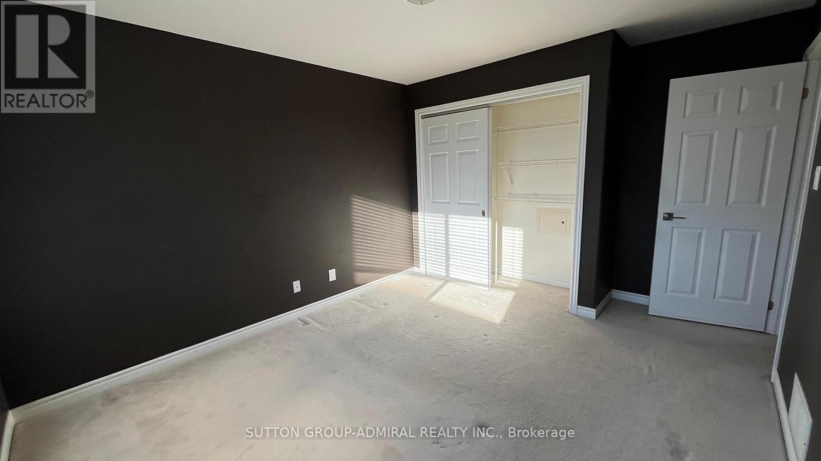 Bsm - 6 White Crescent, Barrie, ON - Indoor Photo Showing Other Room