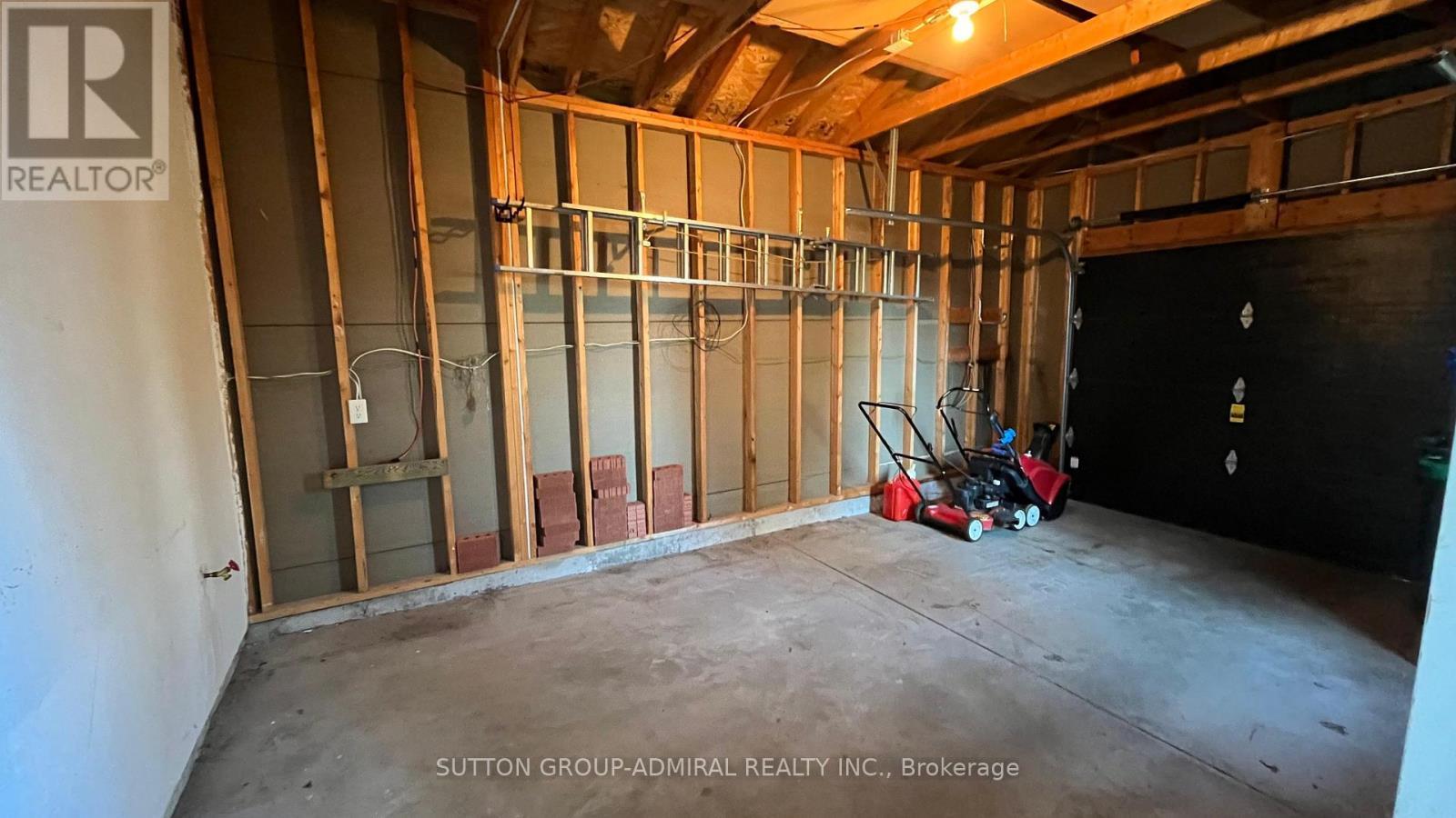 Bsm - 6 White Crescent, Barrie, ON - Indoor Photo Showing Garage