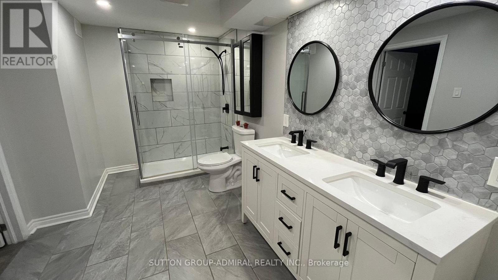 Bsm - 6 White Crescent, Barrie, ON - Indoor Photo Showing Bathroom