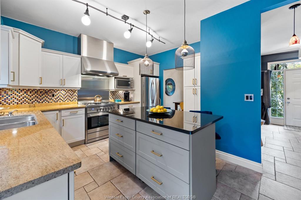 1288 Lakeview, Windsor, ON