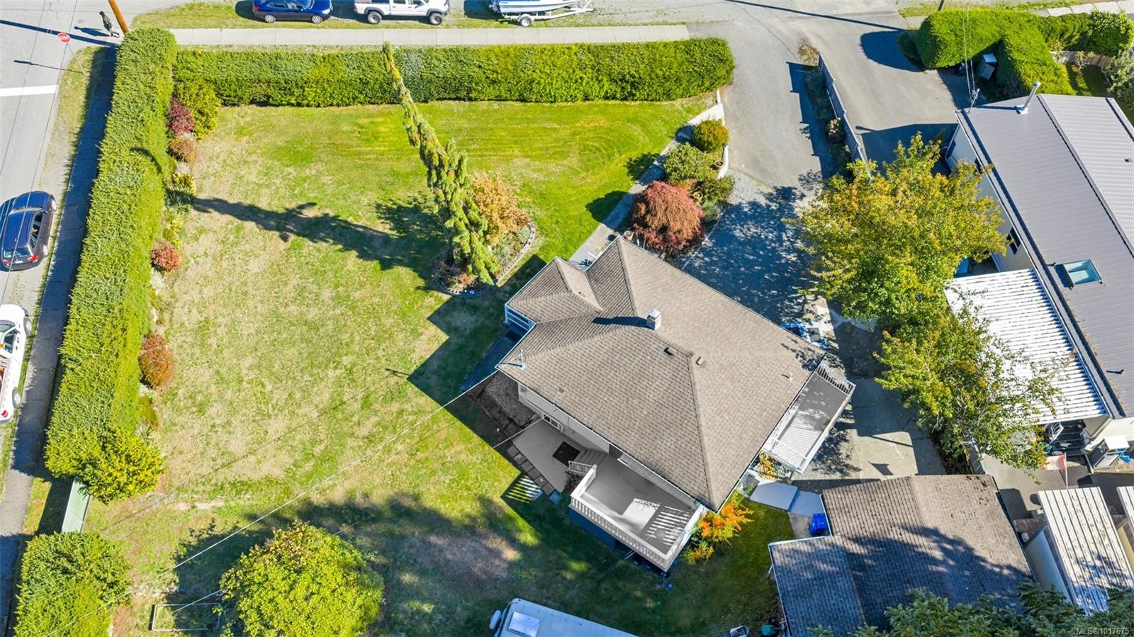 28 Cottonwood St, Lake Cowichan, BC