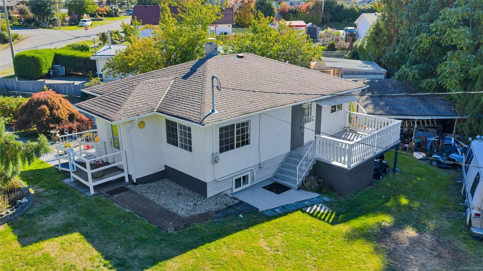 28 Cottonwood St, Lake Cowichan, BC