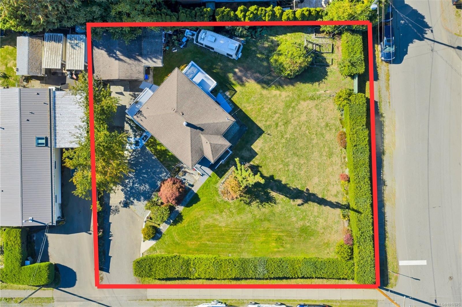 28 Cottonwood St, Lake Cowichan, BC