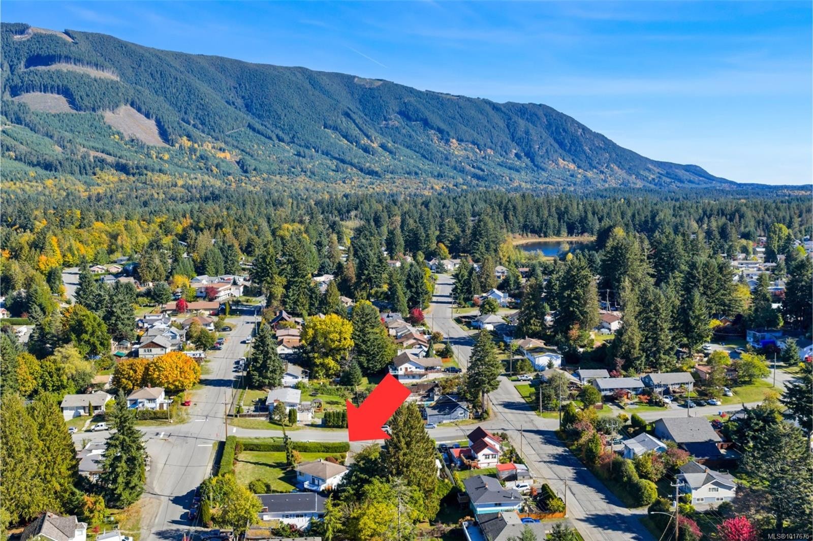 28 Cottonwood St, Lake Cowichan, BC