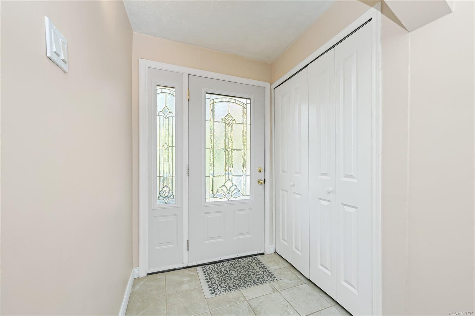 28 Cottonwood St, Lake Cowichan, BC