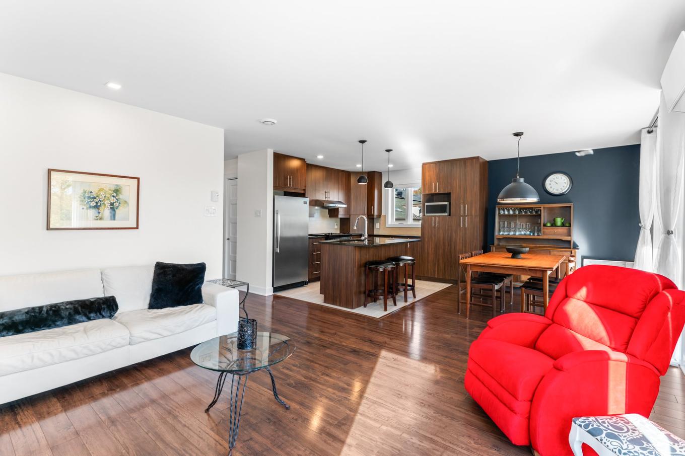 Salon - 3-354 Rue Notre-Dame, Charlemagne, QC - Indoor Photo Showing Living Room