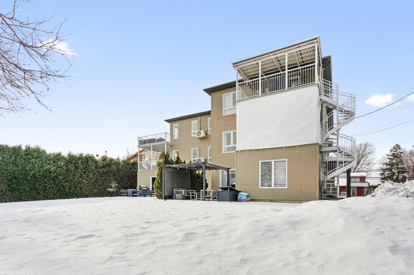 Face arrière - 3-354 Rue Notre-Dame, Charlemagne, QC - Outdoor