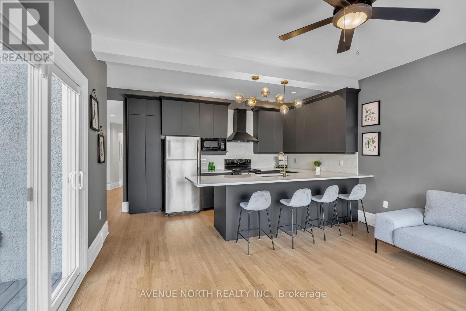 501 Edgeworth Avenue, Ottawa, ON - Indoor