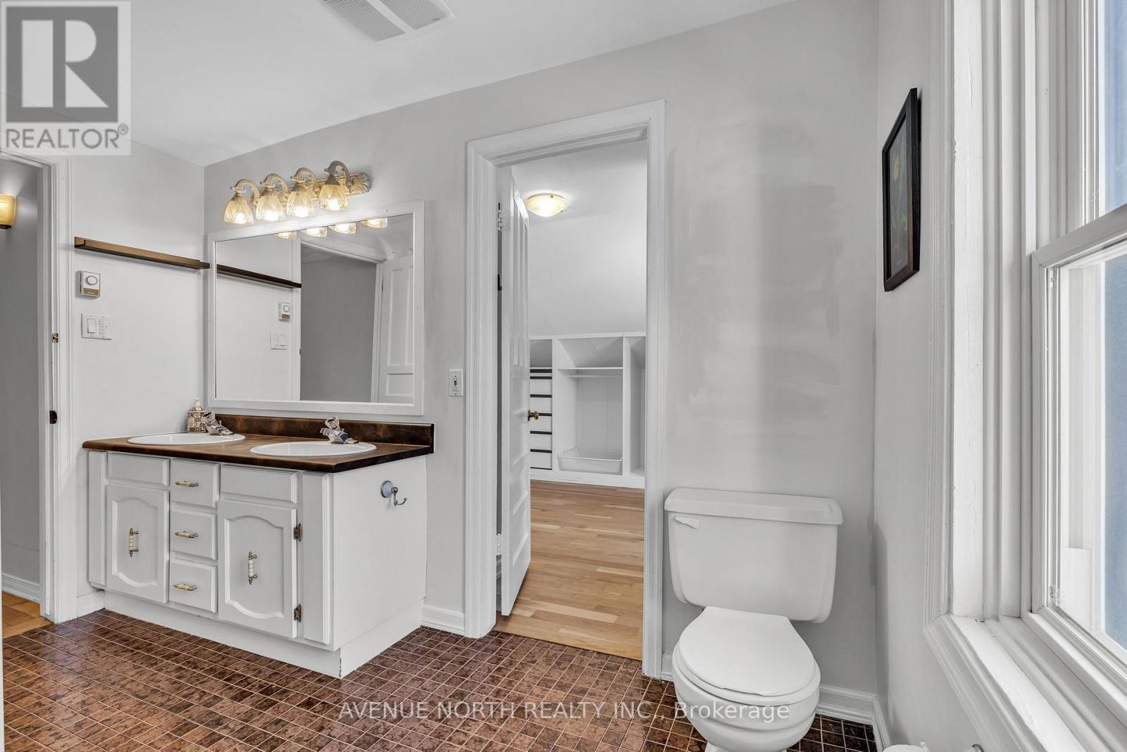 501 Edgeworth Avenue, Ottawa, ON - Indoor Photo Showing Bathroom