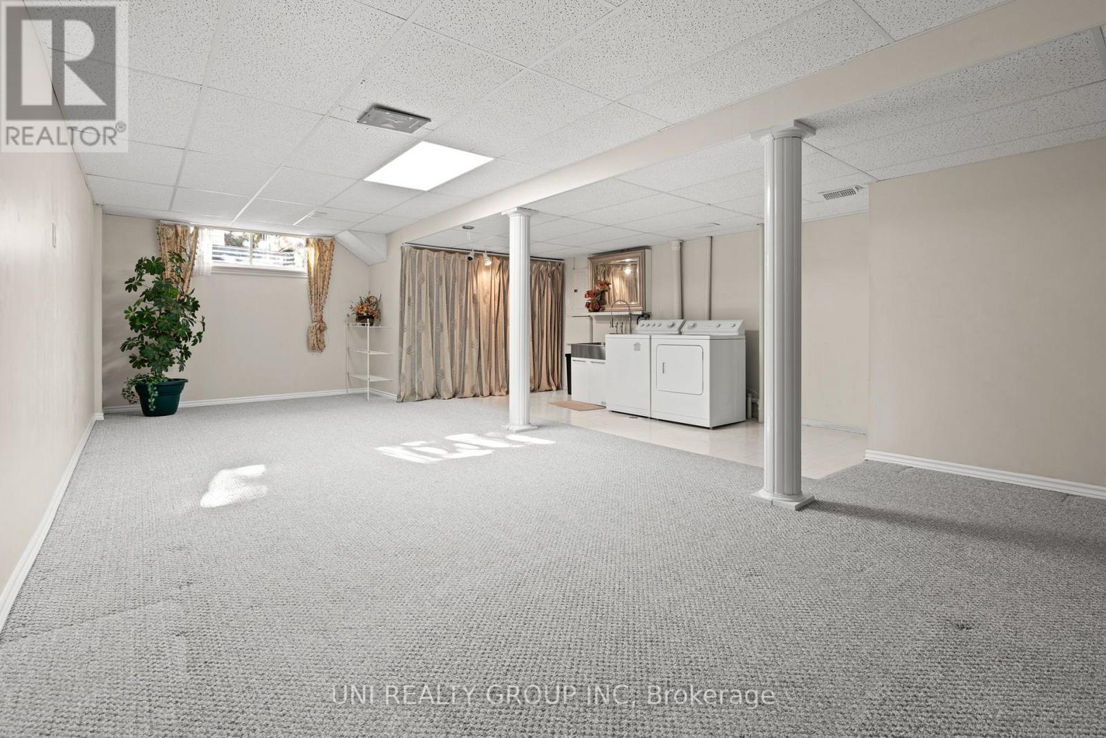 1720 Jobin Crescent, Ottawa, ON - Indoor