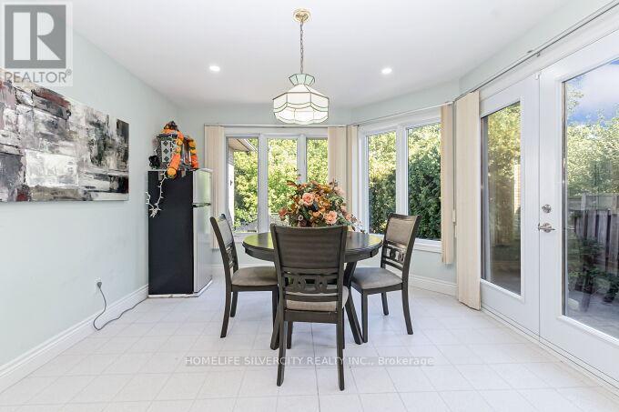 126 Montmorency Drive, Hamilton, ON - Indoor Photo Showing Dining Room
