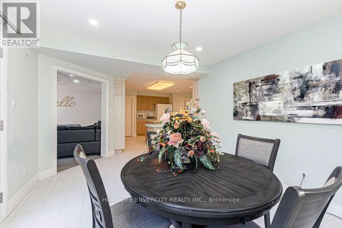126 Montmorency Drive, Hamilton, ON - Indoor Photo Showing Dining Room