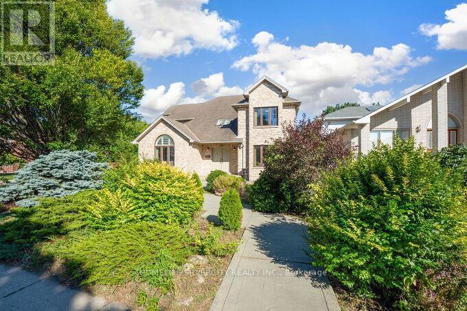 126 Montmorency Drive, Hamilton, ON - Outdoor