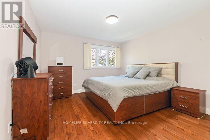 126 Montmorency Drive, Hamilton, ON - Indoor Photo Showing Bedroom