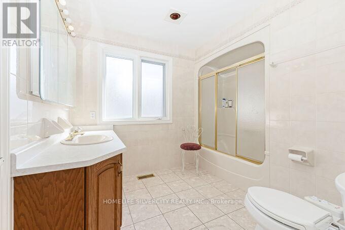 126 Montmorency Drive, Hamilton, ON - Indoor Photo Showing Bathroom