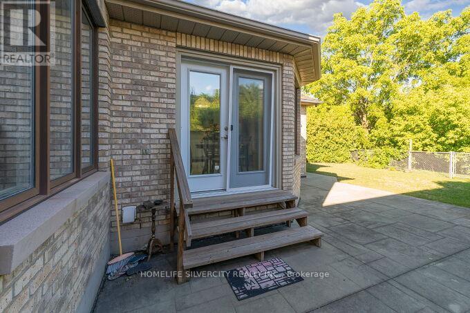 126 Montmorency Drive, Hamilton, ON - Outdoor