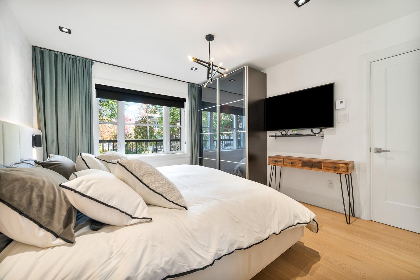 Primary bedroom - 5636 - 5638 Rue Mignault, Montréal (Mercier/Hochelaga-Maisonneuve), QC - Indoor Photo Showing Bedroom