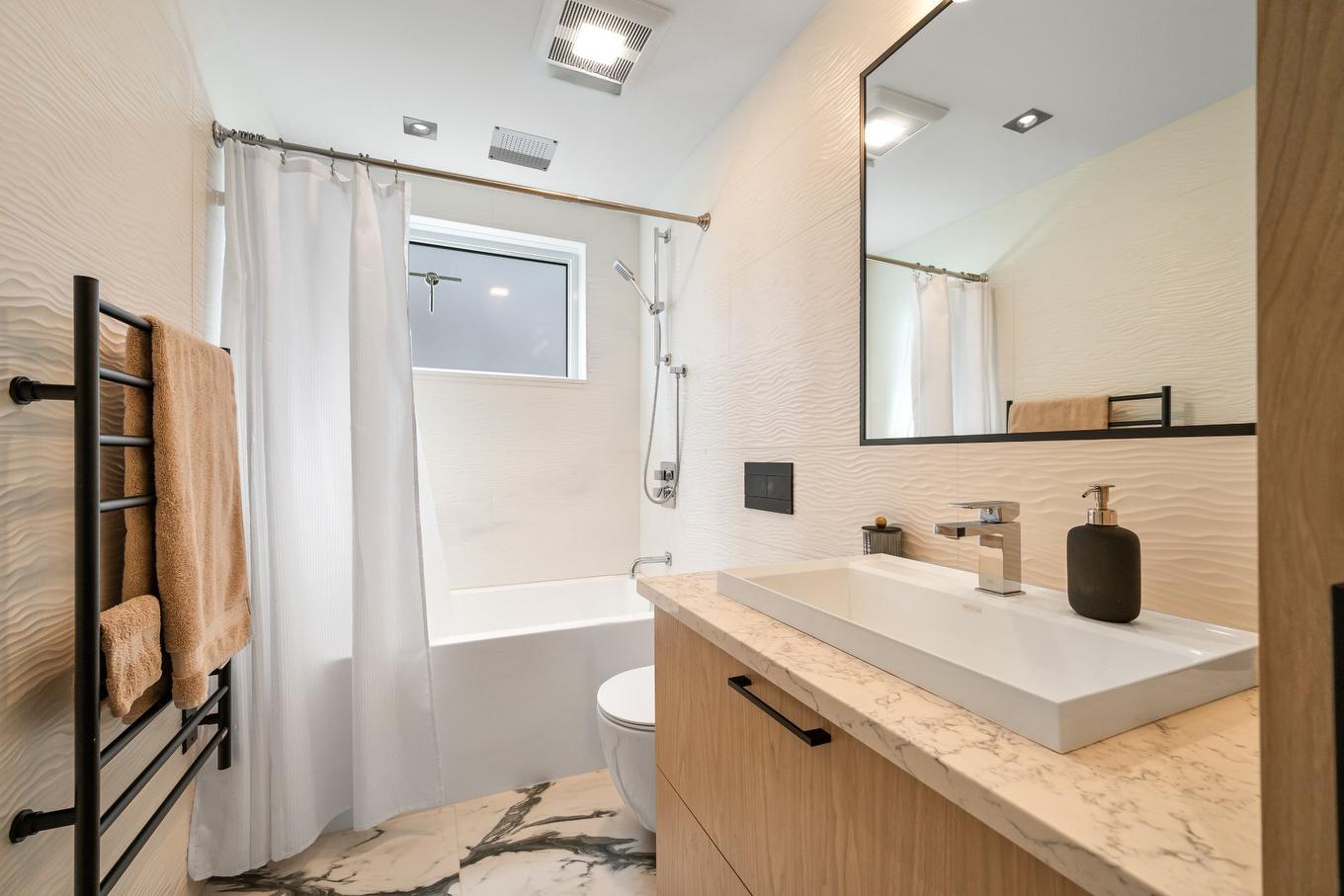 Bathroom - 5636 - 5638 Rue Mignault, Montréal (Mercier/Hochelaga-Maisonneuve), QC - Indoor Photo Showing Bathroom