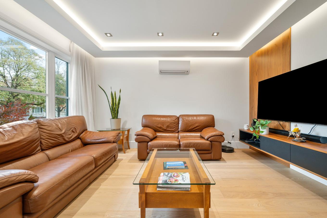 Living room - 5636 - 5638 Rue Mignault, Montréal (Mercier/Hochelaga-Maisonneuve), QC - Indoor Photo Showing Living Room