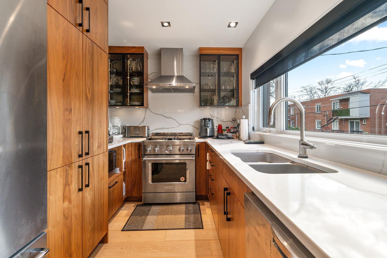 Kitchen - 5636 - 5638 Rue Mignault, Montréal (Mercier/Hochelaga-Maisonneuve), QC - Indoor Photo Showing Kitchen With Double Sink With Upgraded Kitchen