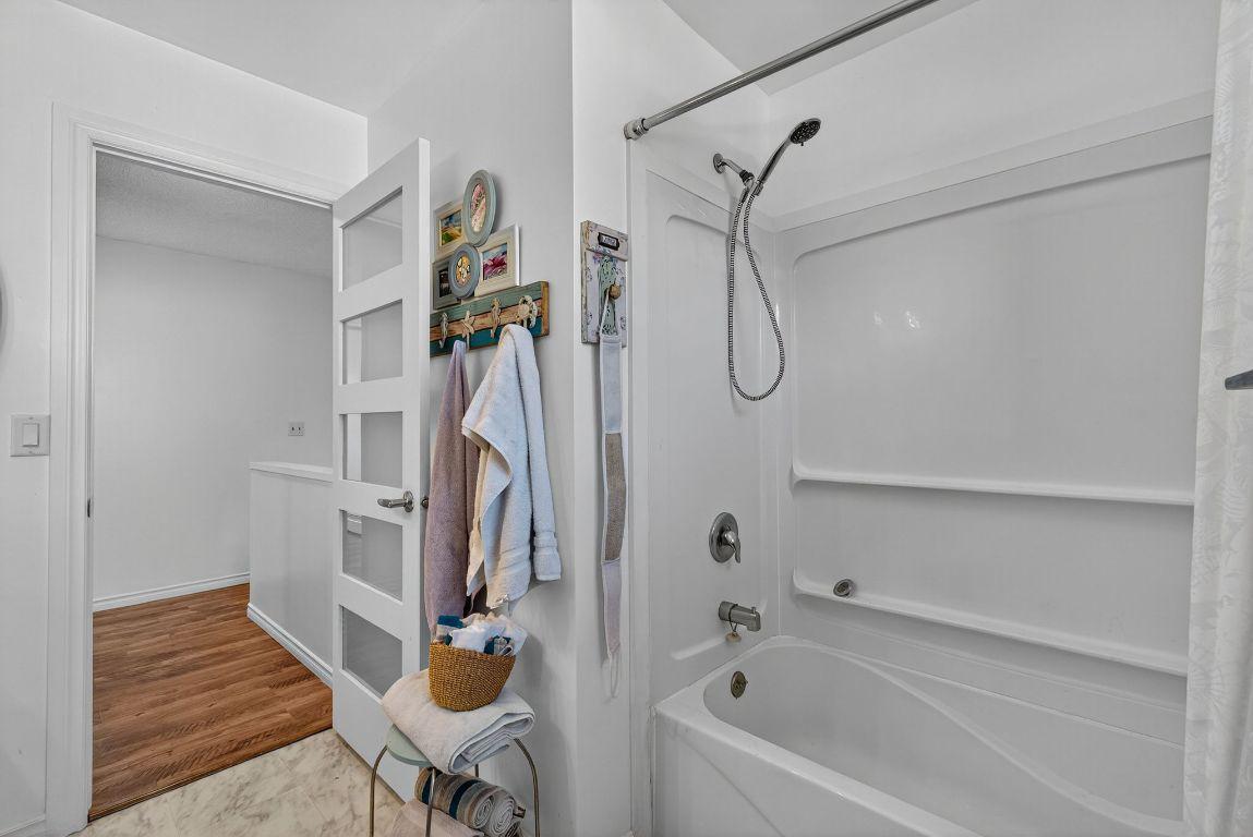 29-310 Yorkton Avenue, Penticton, BC - Indoor Photo Showing Bathroom