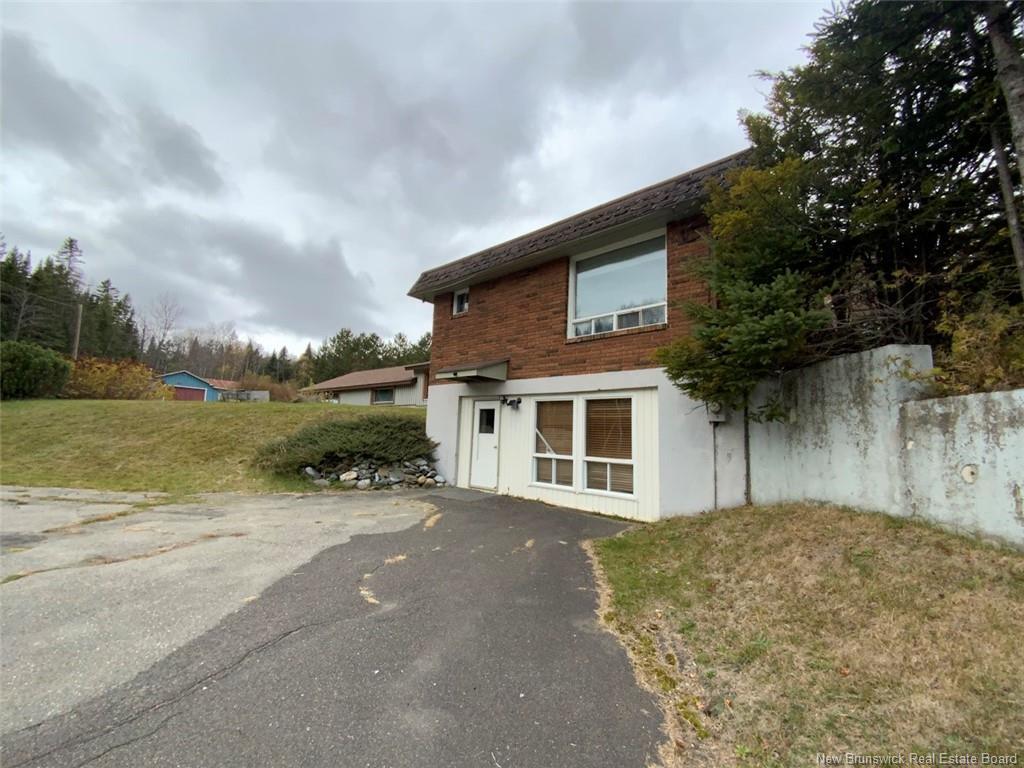922 Canada Rd, Edmundston, NB