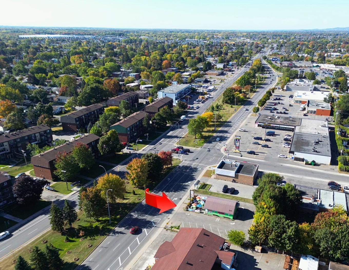 Photo aérienne - 3385 Boul. Dagenais O., Laval (Fabreville), QC - Outdoor With View