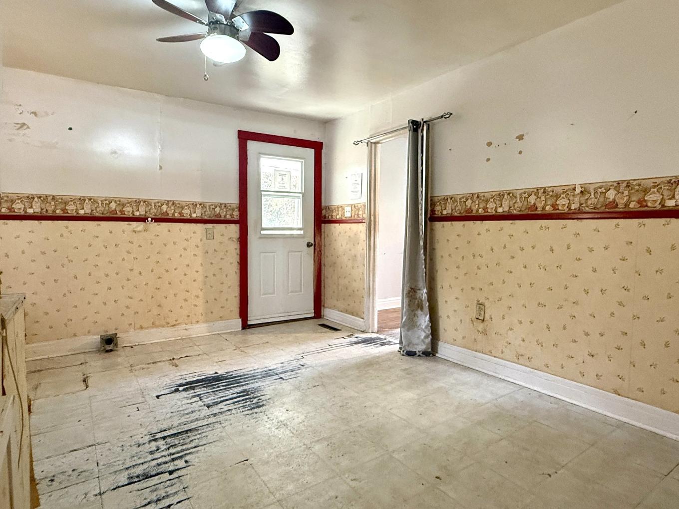 Hall - 28 Crois. Downs, Sherbrooke (Lennoxville), QC - Indoor Photo Showing Other Room