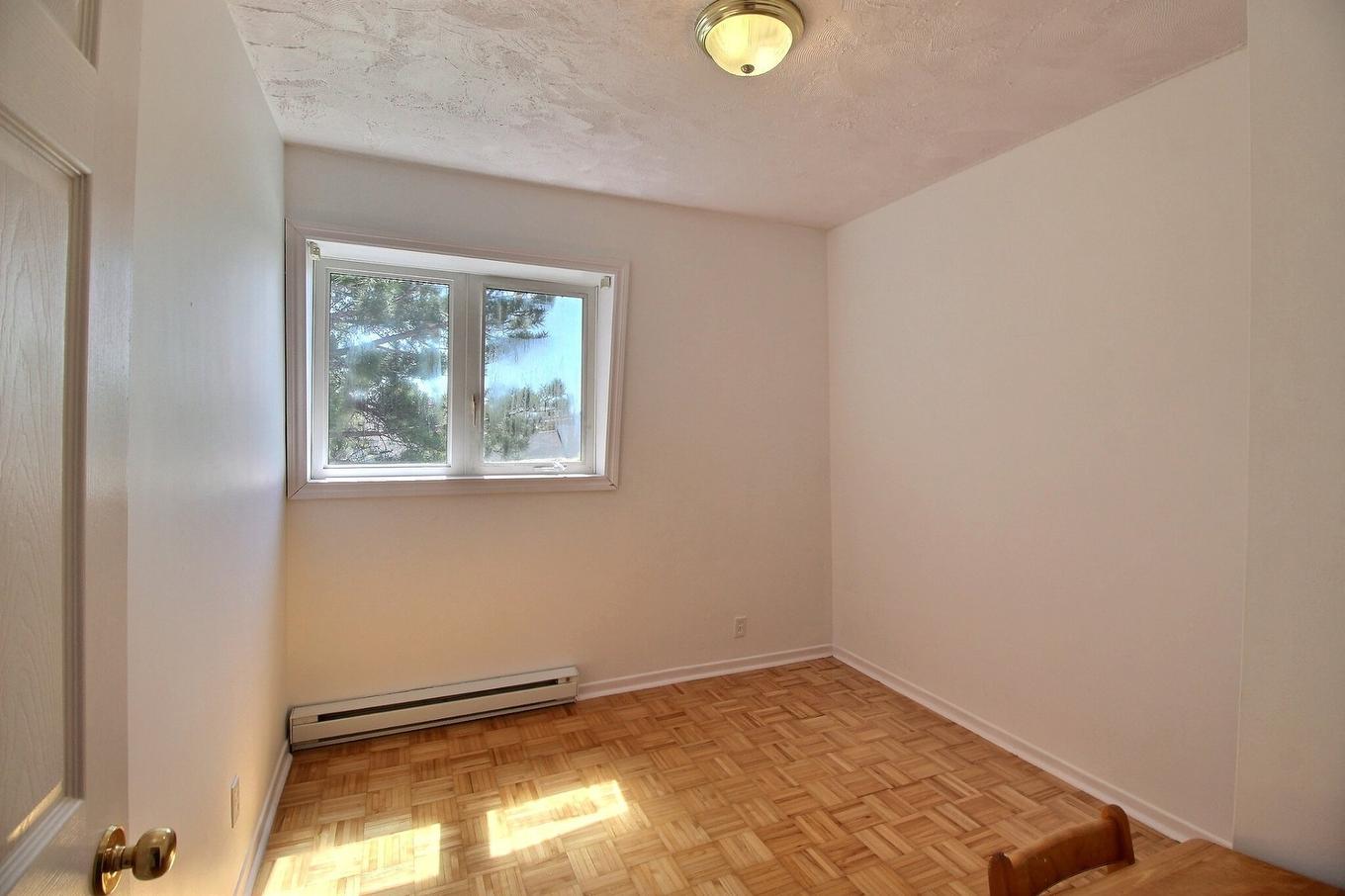 Bedroom - 37 Place Noyelle, Lebel-Sur-Quévillon, QC - Indoor Photo Showing Other Room
