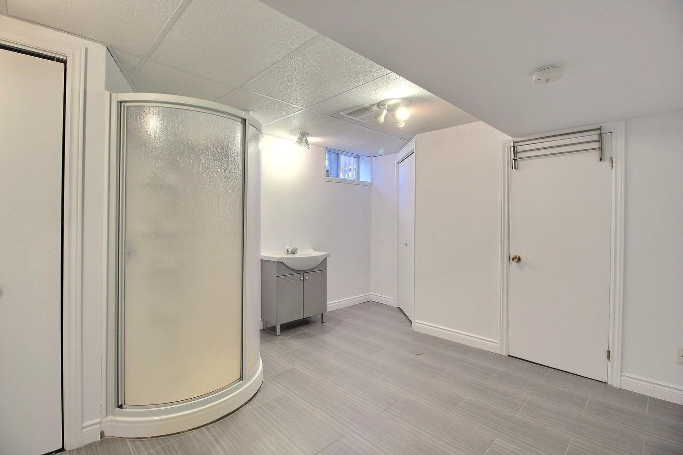 Laundry room - 37 Place Noyelle, Lebel-Sur-Quévillon, QC - Indoor Photo Showing Bathroom