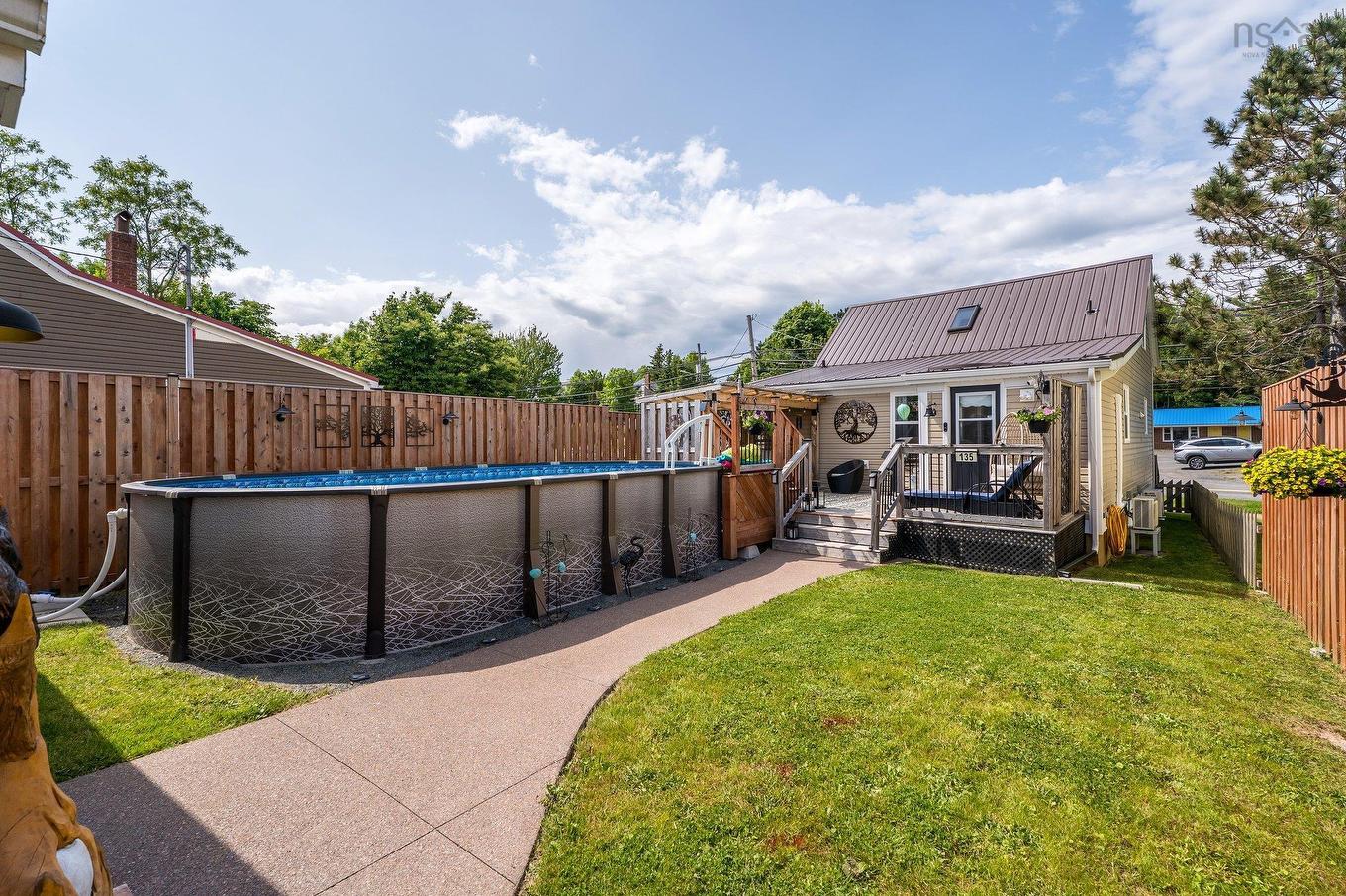 135 West River Road, Pictou, NS