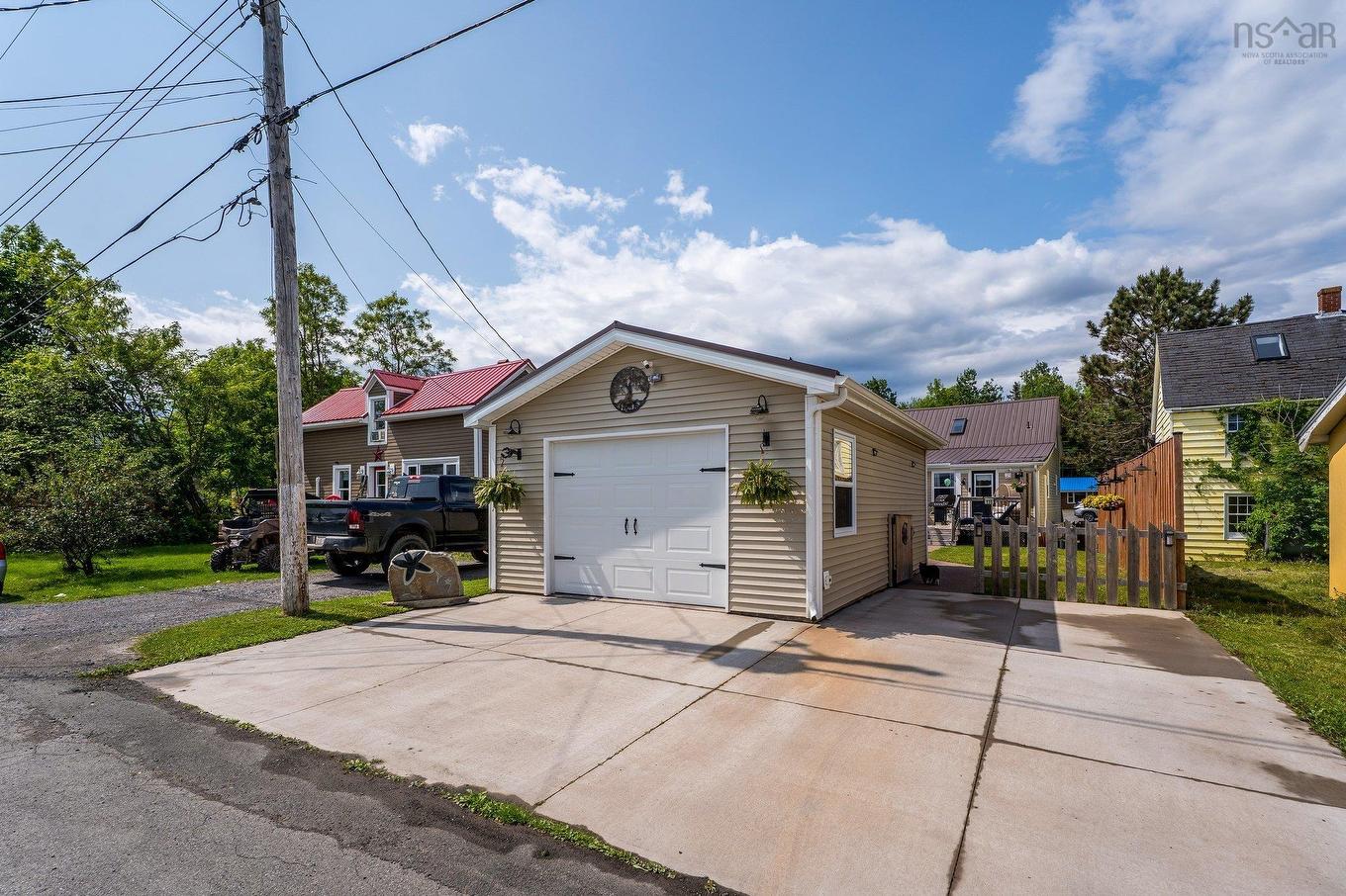 135 West River Road, Pictou, NS