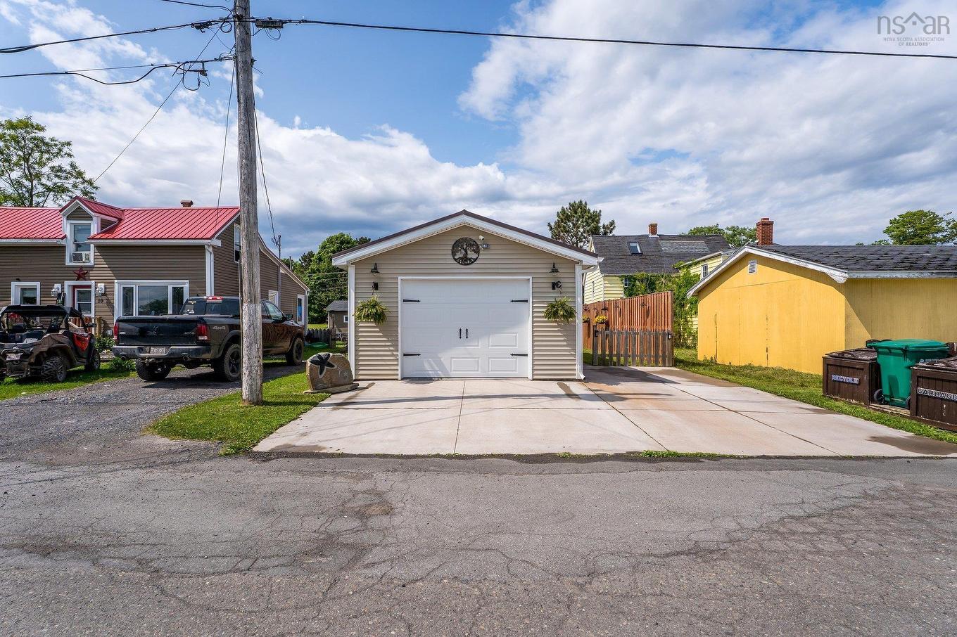 135 West River Road, Pictou, NS