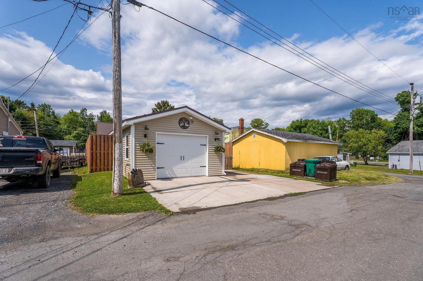 135 West River Road, Pictou, NS