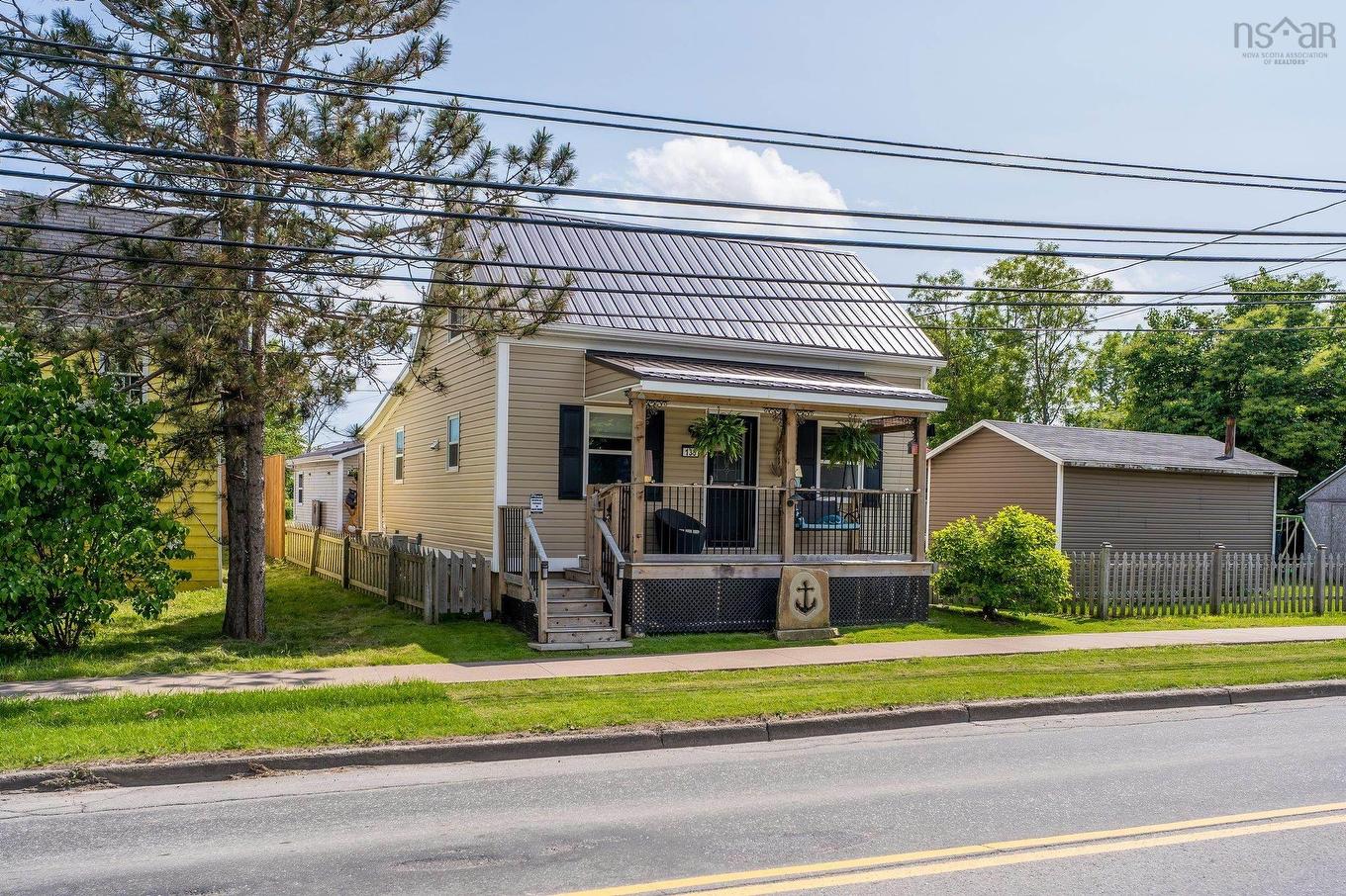 135 West River Road, Pictou, NS