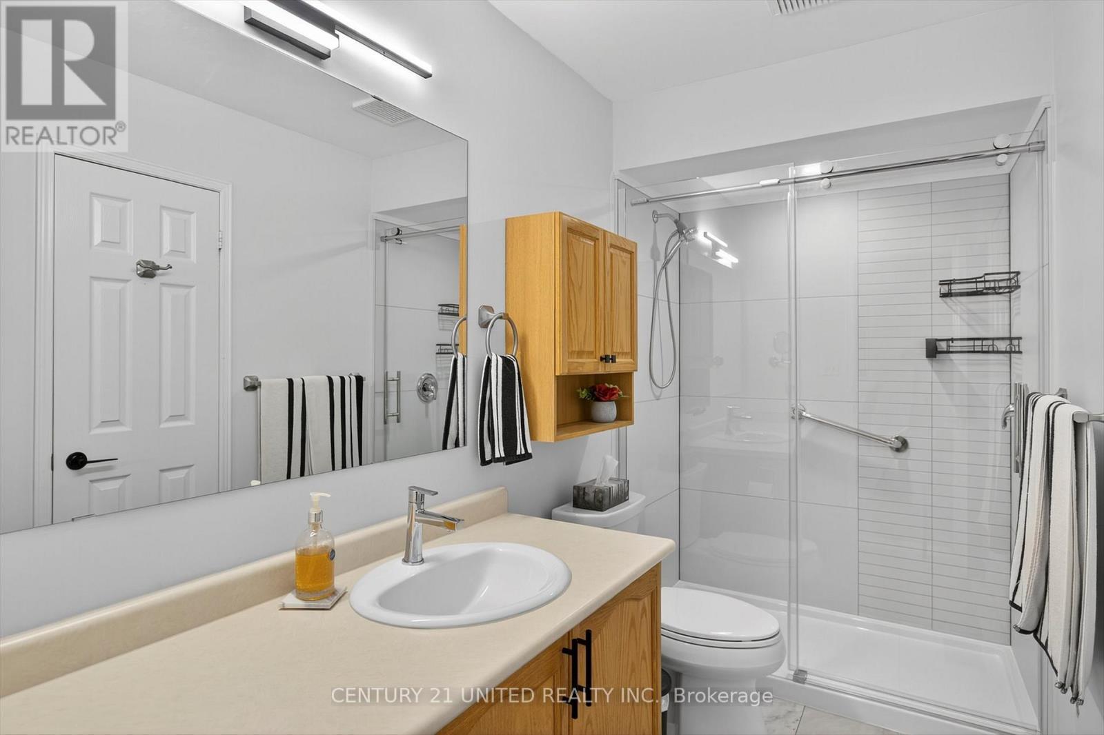 1410 Lillico Crescent, Peterborough (Monaghan Ward 2), ON - Indoor Photo Showing Bathroom
