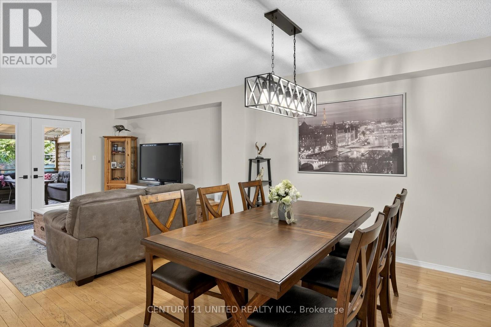 1410 Lillico Crescent, Peterborough (Monaghan Ward 2), ON - Indoor Photo Showing Dining Room