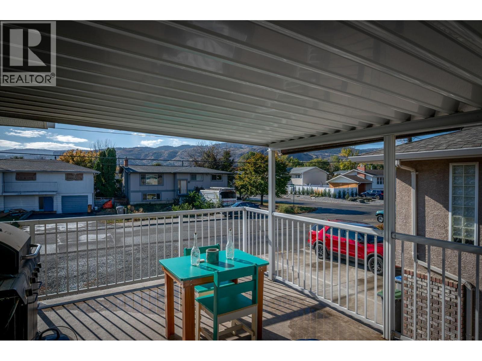 770 Sherwood Drive, Kamloops, BC - Outdoor With Deck Patio Veranda