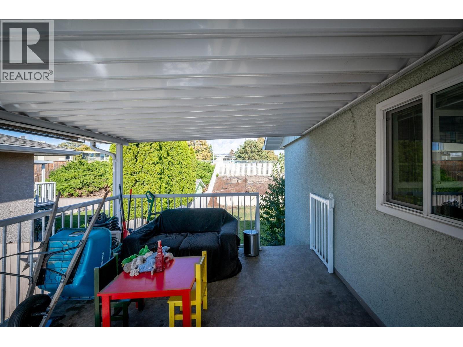 770 Sherwood Drive, Kamloops, BC - Outdoor With Deck Patio Veranda With Exterior
