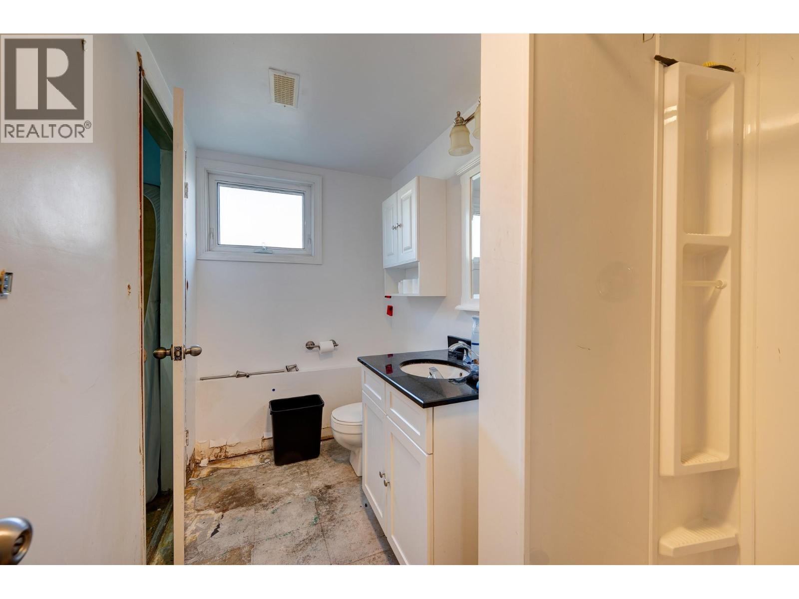 770 Sherwood Drive, Kamloops, BC - Indoor