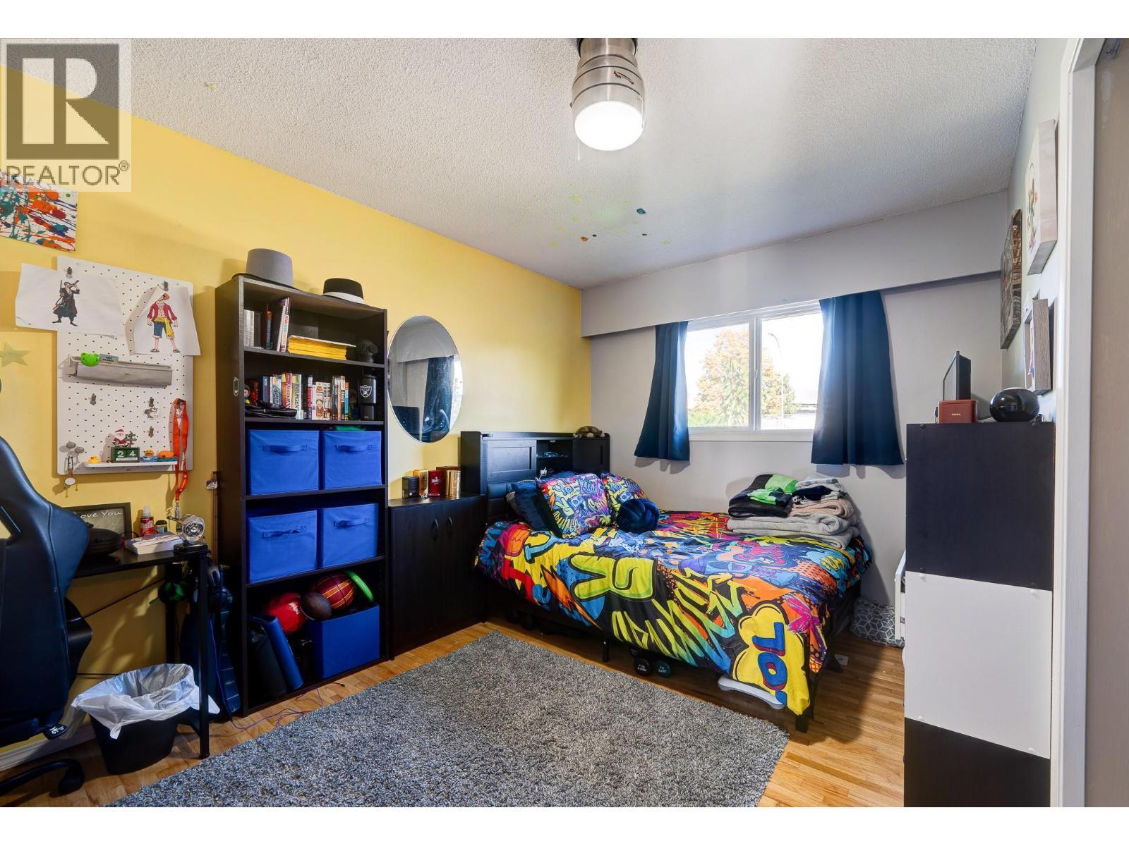 770 Sherwood Drive, Kamloops, BC - Indoor Photo Showing Bedroom