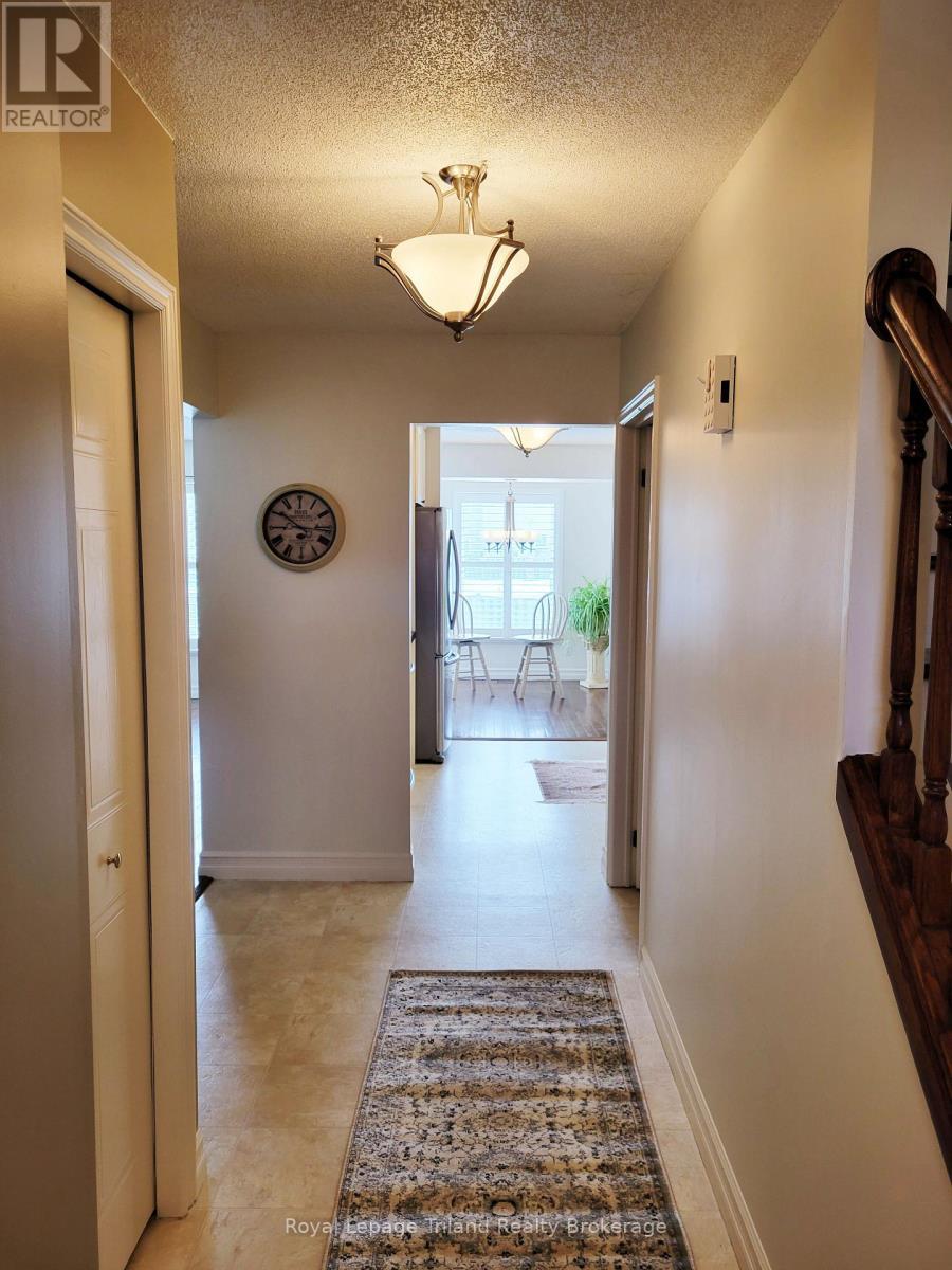 Unit 5 - 395 Springbank Avenue N, Woodstock (Woodstock - North), ON - Indoor Photo Showing Other Room